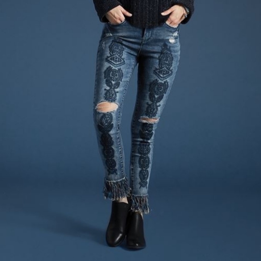 Coco + Carmen Embroidered Skinny Jeans Size S/M